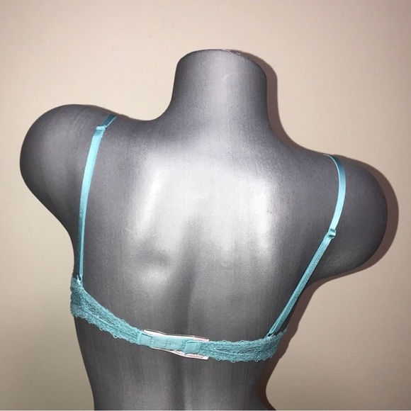 Victoria’s Secret Bralette Bra Daisy Lace Underwire Unlined Size Small.NWT - Picture 3 of 6